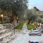 Nini Dachi Farm *