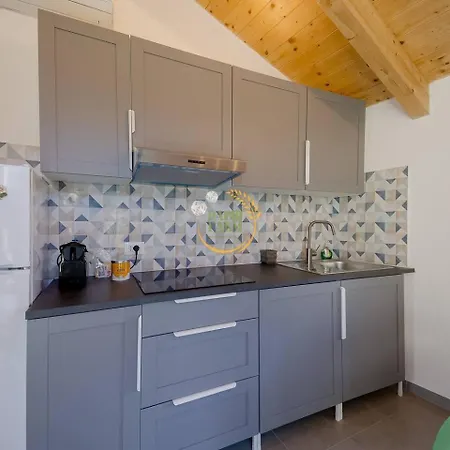 Nini Dachi Farm * Andora